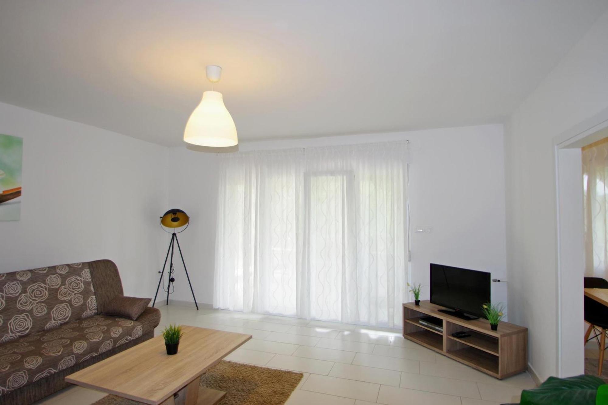 Apartments Nikolina Rakalj Luaran gambar